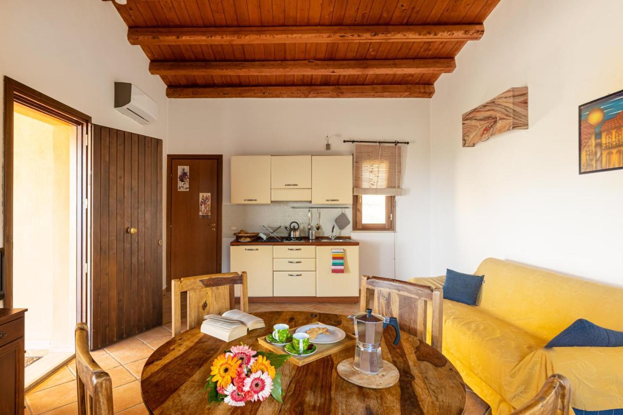 Solemar Sicilia - Le Casette Di Calzata Campofelice Di Roccella Exteriér fotografie